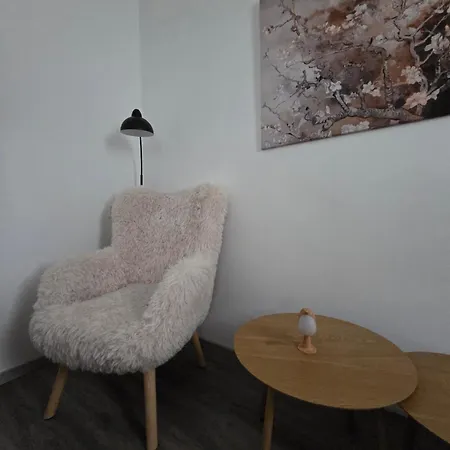 Modernes Zentrales Hideaway In Der Alten Post Apartmán