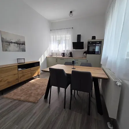 Apartman Modernes Zentrales Hideaway In Der Alten Post